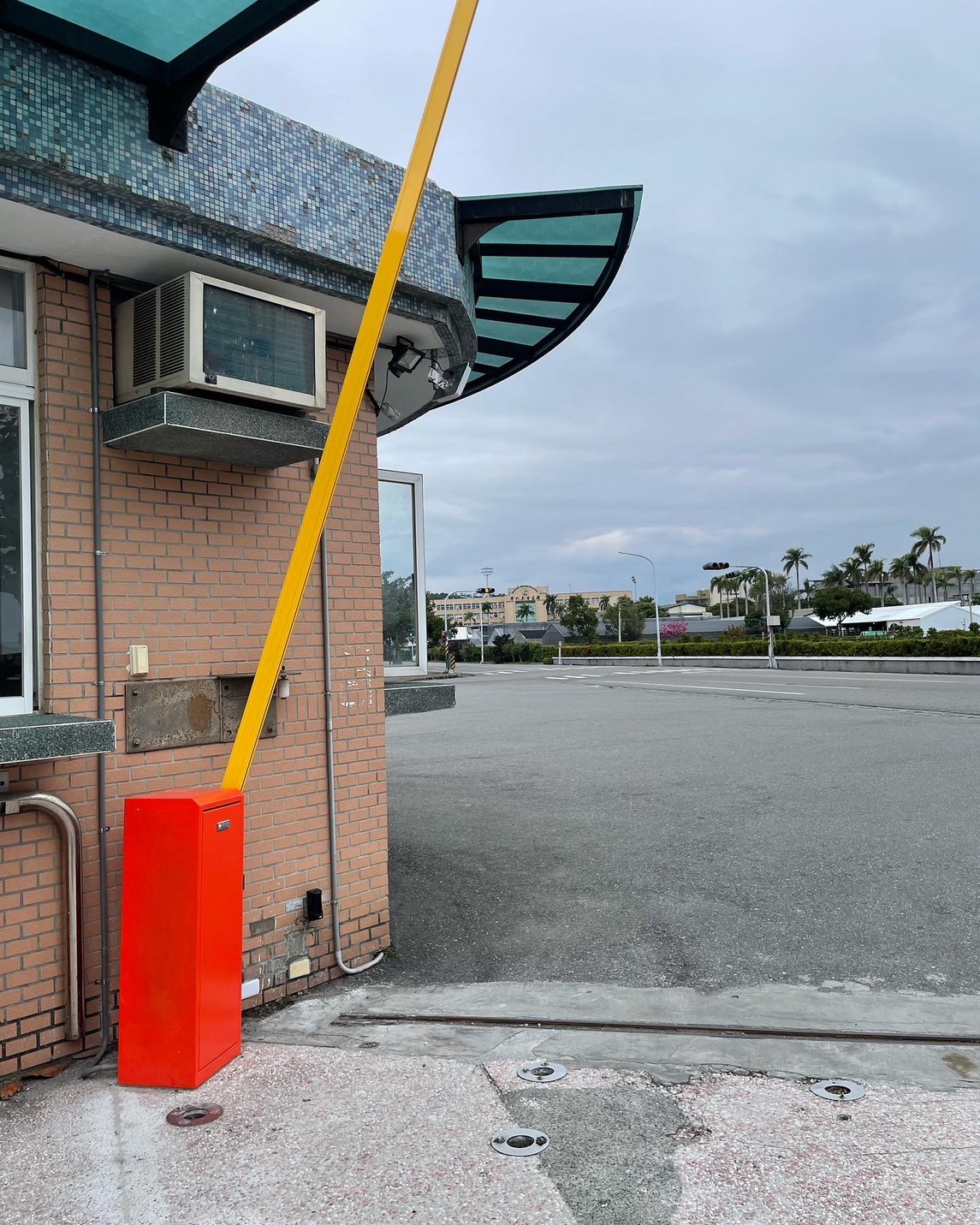 東海國中車道管制系統